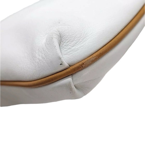 COA Celine White Leather Clutch - Picture 8 of 16
